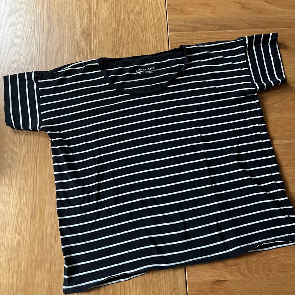 Womens Everlane t-shirt